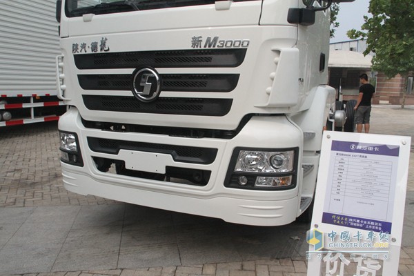陜汽重卡 德龍新M3000 245馬力 6x2 國四 二類底盤