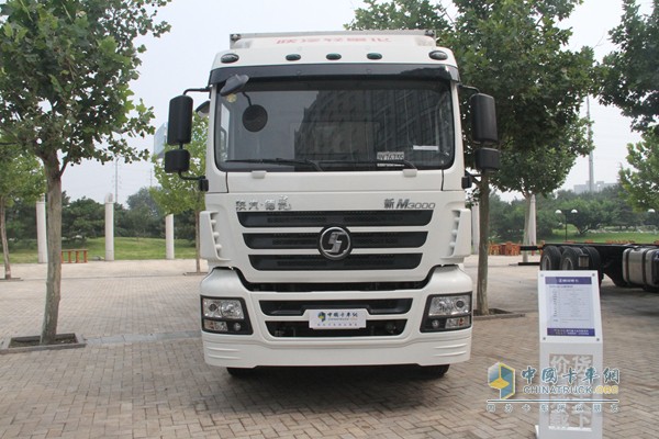 陜汽重卡 德龍新M3000 245馬力 6x2 國五 后隨動快遞廂式載貨車