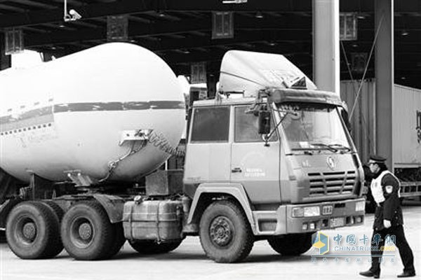 推動(dòng)中國(guó)?；愤\(yùn)輸健康發(fā)展