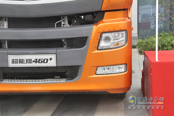 福田戴姆勒 歐曼GTL超能版 460馬力 6X4 國(guó)四牽引車（十六檔）