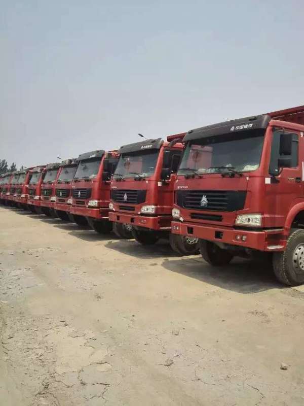 HOWO重卡 380馬力 8X4 自卸車