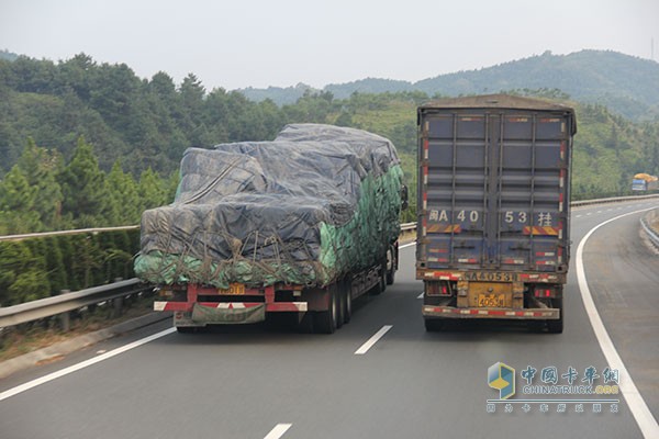 貨物由于受到震動(dòng)、碰撞、擠壓而造成的貨物的破碎、泄漏