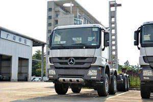奔馳 Actros408馬力 8X4 重卡載貨車(型號4141底盤) 奔馳 Actros408馬力 8X4 重卡載貨車(型號4141底盤)