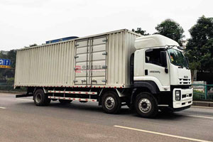 針對快遞行業(yè) 慶鈴?fù)瞥鯲C46 6x2廂式重卡