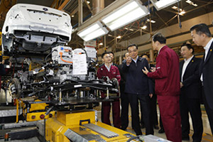 JAC火了，李克強總理與默克爾到訪合肥 總理走進江淮汽車