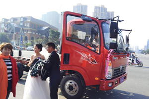 最美“曼妙婚典”活動，重汽王牌現(xiàn)身成都青白江鳳凰湖