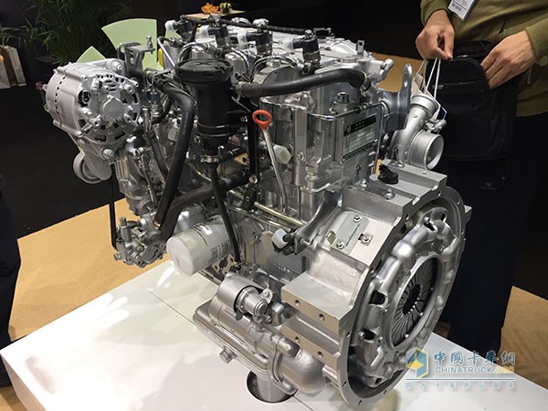 輕中重統(tǒng)統(tǒng)國V以上 “濰柴芯”引領(lǐng)Engine China 2015