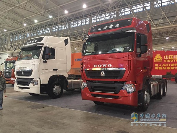 中國(guó)重汽武漢車展展臺(tái)面面觀