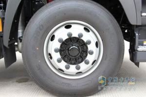 廣汽日野700系列 420馬力 6*4牽引車