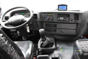 廣汽日野700系列 420馬力 6*4牽引車