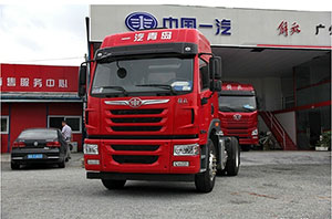 一汽青島解放 悍V重卡 350馬力 4X2 牽引車(CA4183P1K2E4A80) 一汽青島解放 悍V重卡 350馬力 4X2 牽引車(CA4183P1K2E4A80)