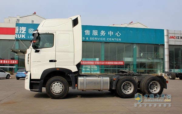 中國重汽 HOWO-T7H重卡 540馬力 6X4 牽引車