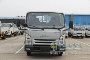 江鈴凱銳800 120馬力 3.68米排半欄板輕卡