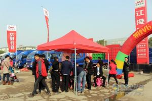 江淮駿鈴V6“百城千店萬人開心購”嗨爆武漢