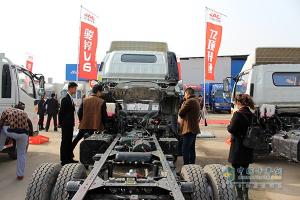 江淮駿鈴V6“百城千店萬人開心購”嗨爆武漢