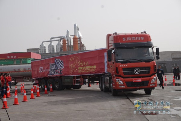 刷新?；愤\(yùn)輸駕駛大賽新高度 出彩天龍哥贏戰(zhàn)東營(yíng)