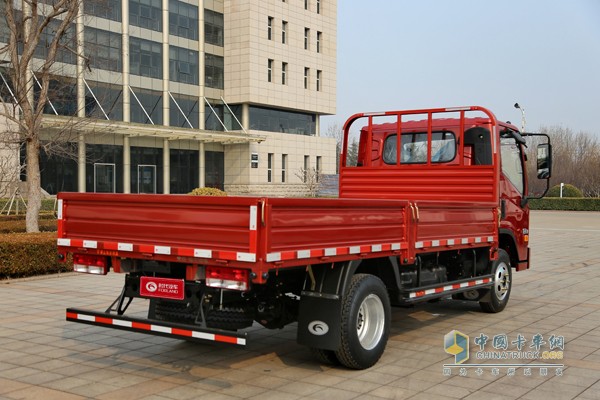 福田時(shí)代康瑞H2 110馬力 4.18米單排欄板載貨車