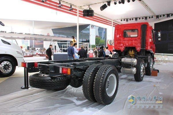 東風柳汽M3B自卸車