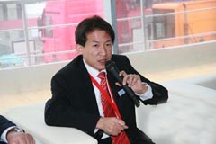 奔馳卡車堅(jiān)守的高端之路