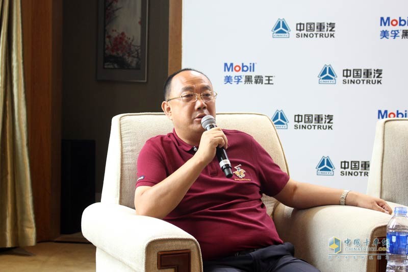 中國(guó)重汽曼技術(shù)百萬(wàn)公里挑戰(zhàn)首車(chē)達(dá)成發(fā)布會(huì)