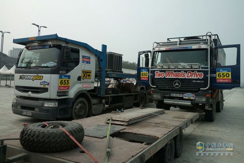 細數(shù)2016絲綢之路拉力賽中有顏值有內(nèi)涵的卡車戰(zhàn)車