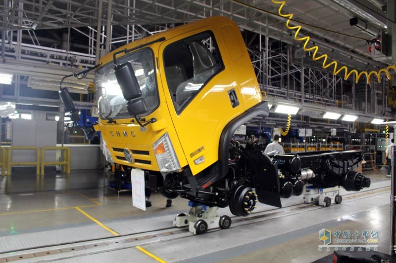 初生牛犢不怕虎 四川現(xiàn)代致道800w試駕體驗