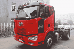 一汽解放 J6M準重卡 320馬力 4X2牽引車(CA4180P63K2E4) 一汽解放 J6M準重卡 320馬力 4X2牽引車(CA4180P63K2E4)