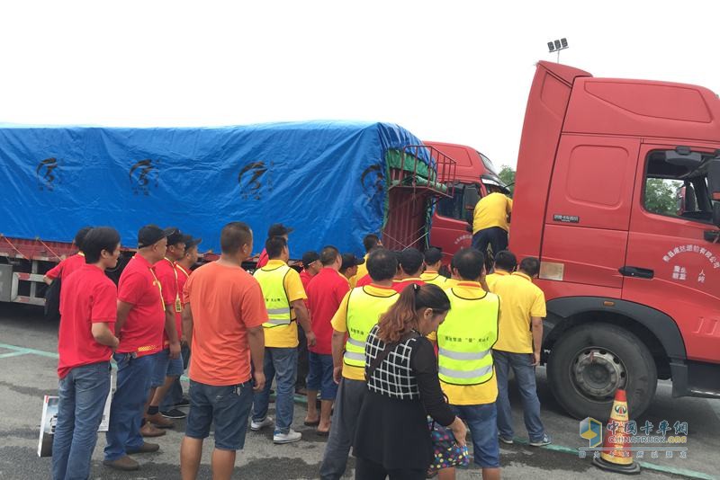 場內場外都精彩 重汽首屆節(jié)油賽成都落幕