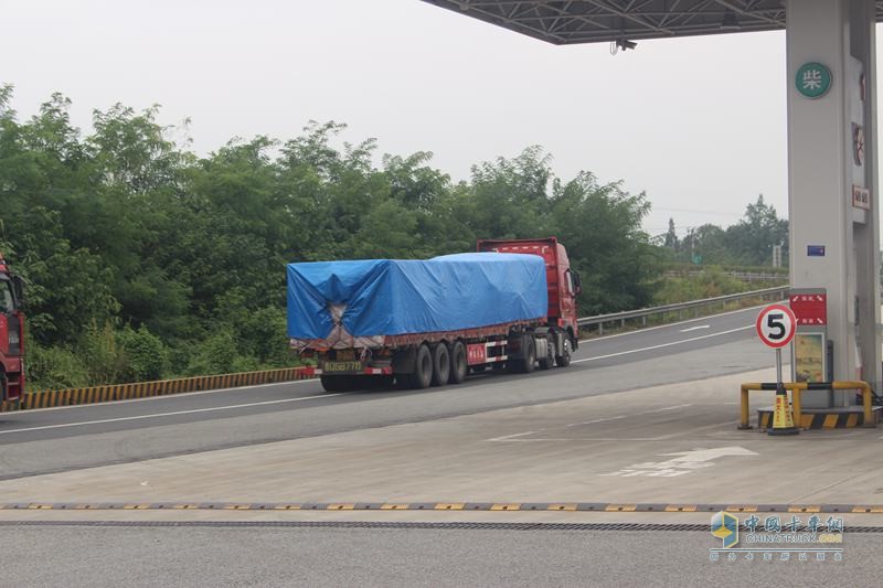 場內場外都精彩 重汽首屆節(jié)油賽成都落幕