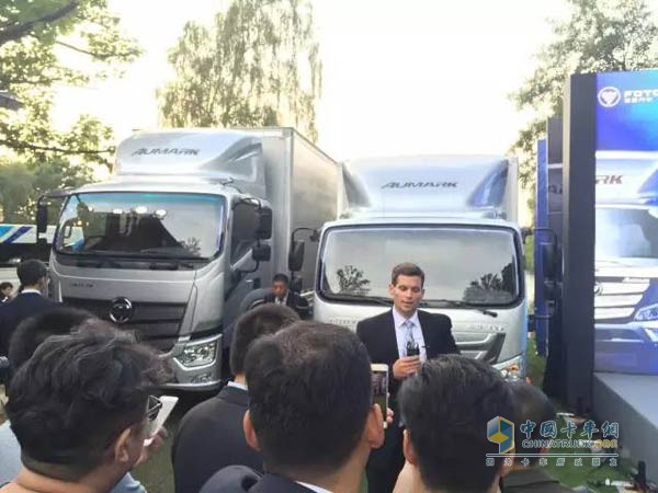 【美國康明斯發(fā)動機事業(yè)部道路用車業(yè)務(wù)總經(jīng)理Mr. Brett Merritt接受采訪】