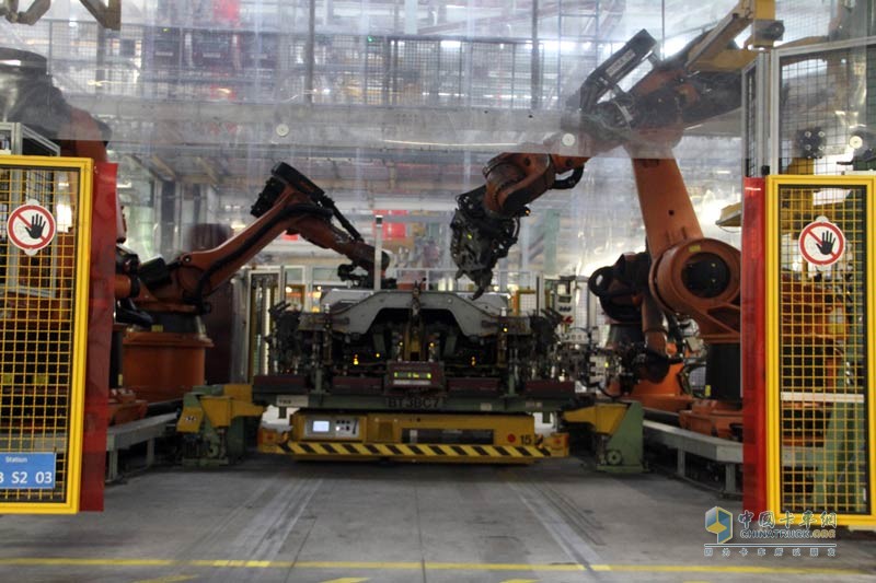 奔馳卡車德國(guó)行：這么造Actros 探訪梅賽德斯-奔馳沃爾特工廠