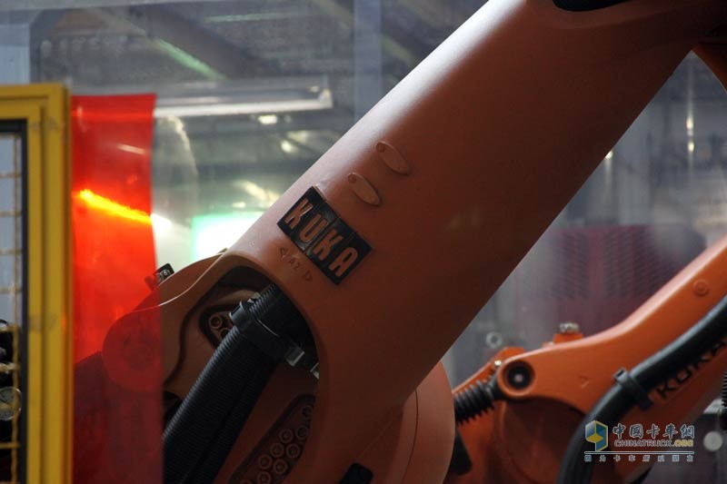 奔馳卡車德國(guó)行：這么造Actros 探訪梅賽德斯-奔馳沃爾特工廠