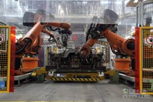 奔馳卡車德國(guó)行：這么造Actros 探訪梅賽德斯-奔馳沃爾特工廠