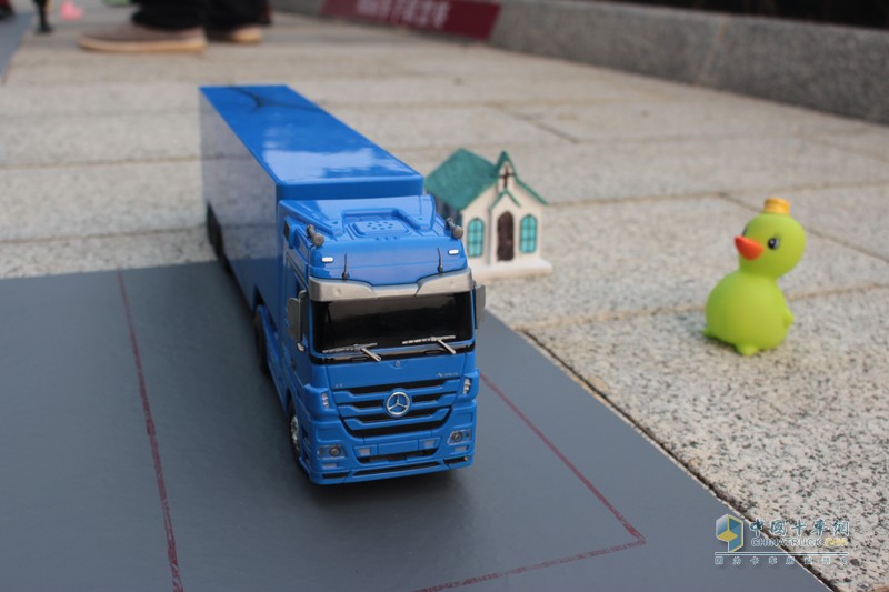 見證中國力量 2016年奔馳卡車FleetBoard?車手聯(lián)盟賽頒獎(jiǎng)