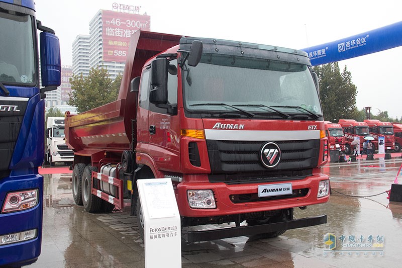 大馬力時(shí)代降臨 福田展臺(tái)主打歐曼超能版