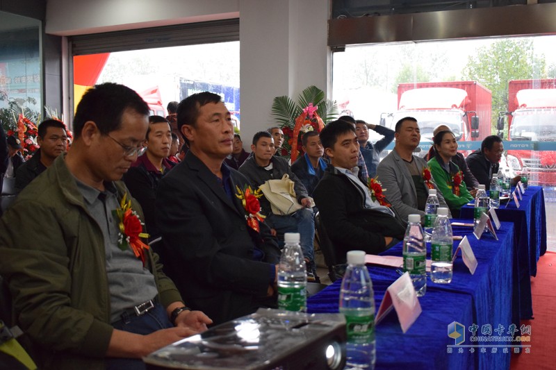 福田奧鈴“惠動(dòng)”金陵 現(xiàn)場(chǎng)簽單46臺(tái)！