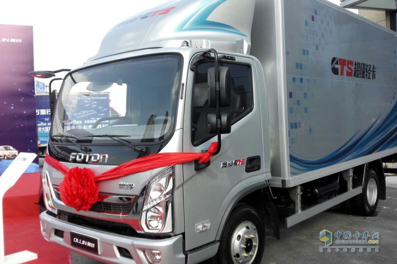 一汽解放 新J6P重卡 500馬力 6X4 國(guó)五牽引車(chē)(CA4250P66K25T1A1E5)