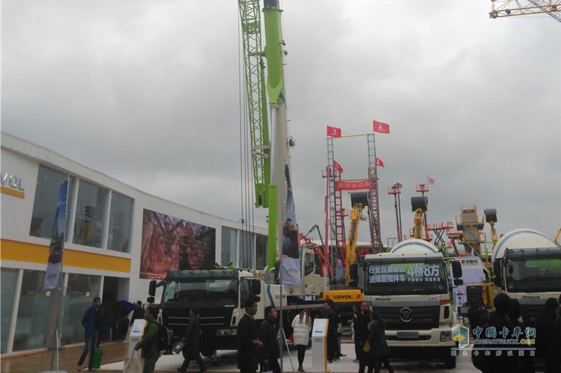 2016上海寶馬展 場(chǎng)外產(chǎn)品各個(gè)都要上天啊