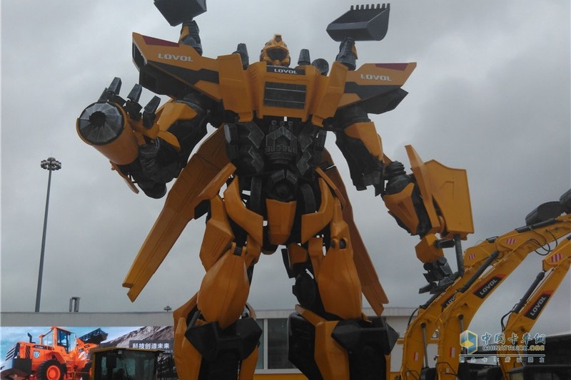 2016上海寶馬展 場(chǎng)外產(chǎn)品各個(gè)都要上天啊