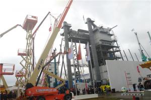 2016上海寶馬展 場(chǎng)外產(chǎn)品各個(gè)都要上天啊