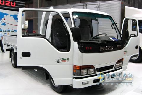 慶鈴 100P輕卡 95馬力 4X2 長(zhǎng)單載貨車(chē)