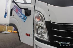 四川現(xiàn)代 致道300M 129馬力 排半欄板輕卡