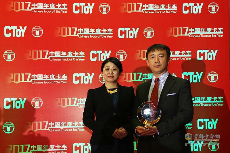 歐曼EST獲2017年度超級卡車獎