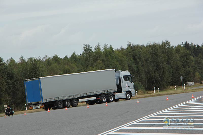 歐曼EST超級(jí)卡車經(jīng)歐洲測(cè)試