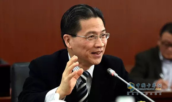 全國政協(xié)常委、民建中央副主席周漢民