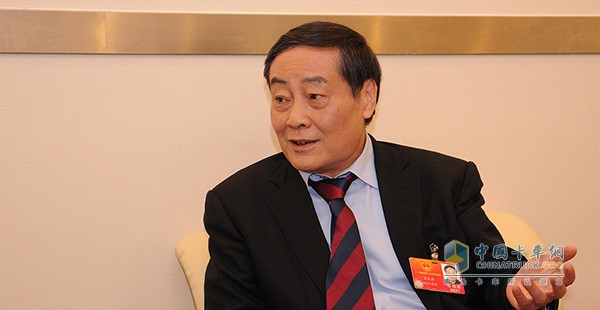 全國(guó)人大代表、杭州娃哈哈集團(tuán)有限公司董事長(zhǎng)兼總經(jīng)理宗慶后