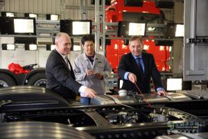 歐曼EST首臺(tái)下線 超級(jí)卡車進(jìn)入量產(chǎn)階段