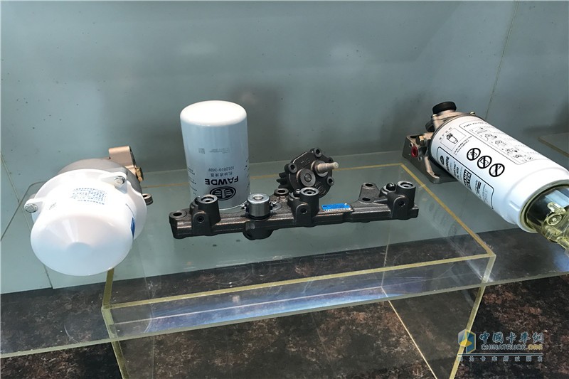 一汽錫柴發(fā)動機拆開讓你看！質量杠杠的！