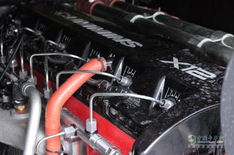 明星客戶搶“鮮”訂購(gòu)  首批千臺(tái)歐曼EST超級(jí)卡車正式投放市