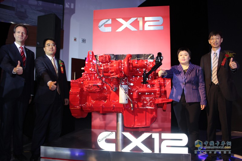 明星客戶搶“鮮”訂購(gòu)  首批千臺(tái)歐曼EST超級(jí)卡車正式投放市